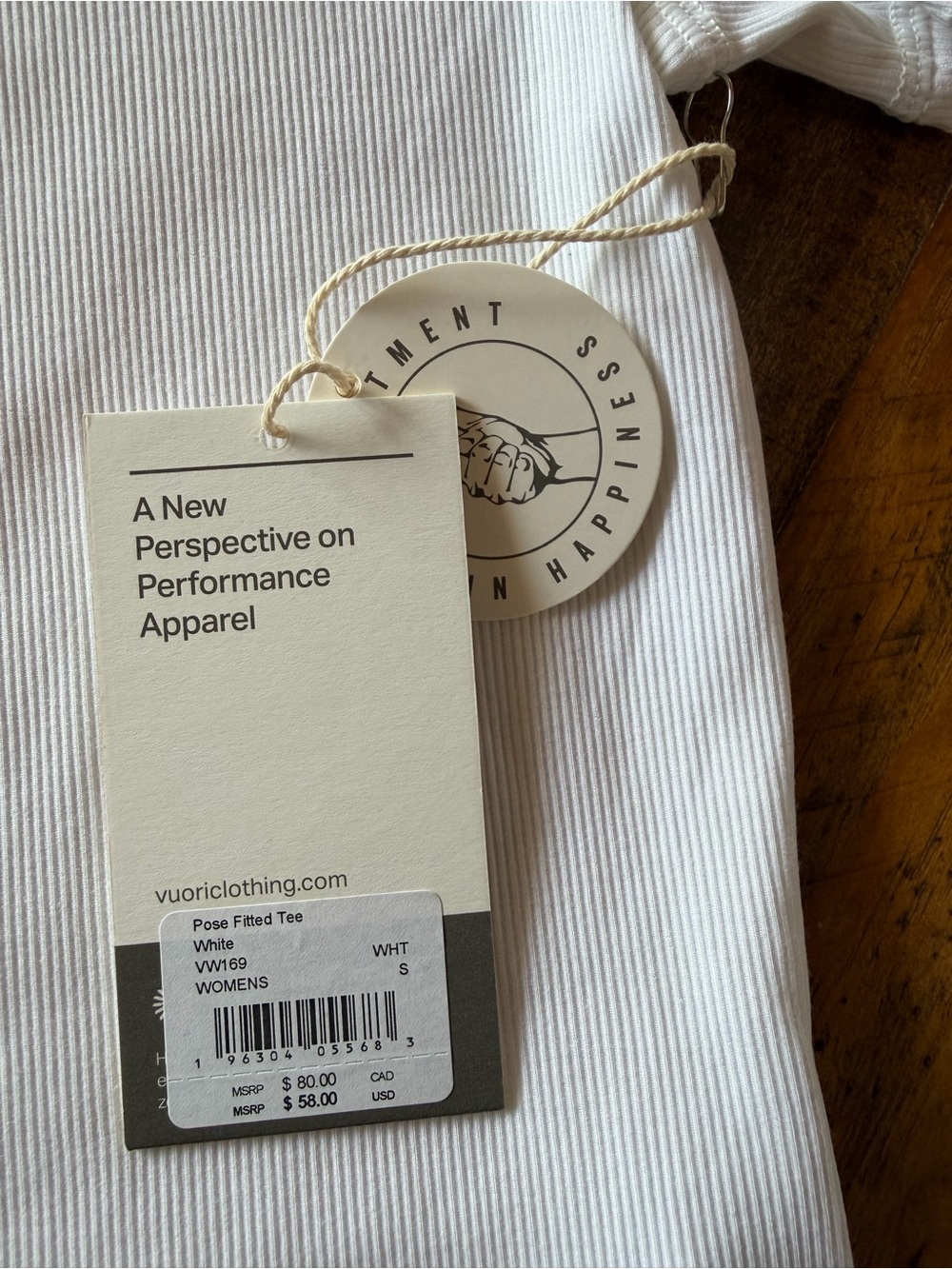 Vuori Pose White Fitted Tee. Small - Picture 3 of 4
